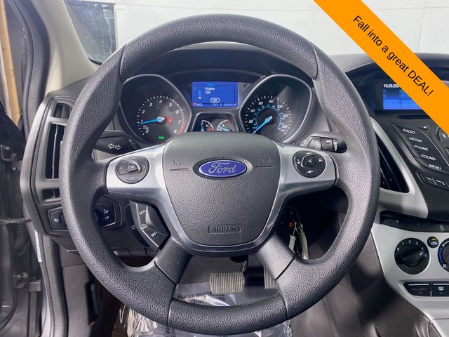 2014 Ford Focus SE 10