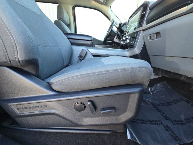 2022 Ford F-150 XLT:B02004