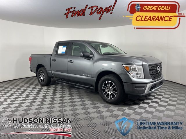2024 Gun Metallic Nissan Titan SV 4X4 Truck
