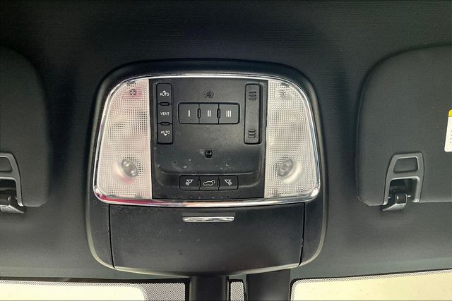 Used 2020 White Jeep Altitude image 15
