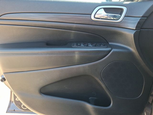 used 2021 Jeep Grand Cherokee car, priced at $19,965