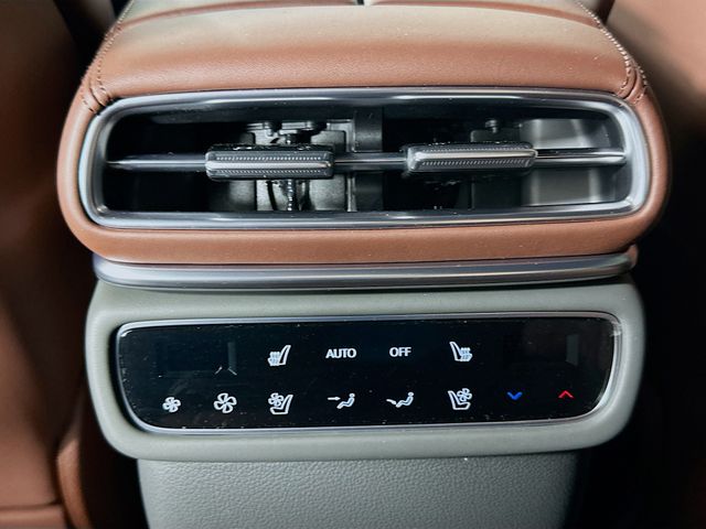 Thumbnail: 2026 Genesis GV80 - 18