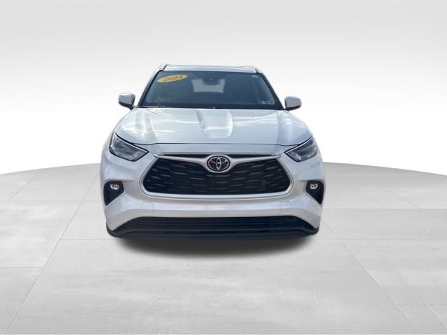 used 2023 Toyota Highlander car, priced at $35,841