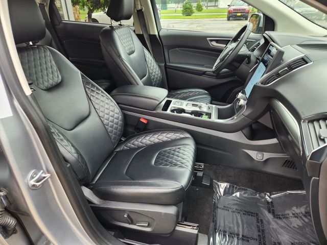 2024 Ford Edge Titanium - Silver Metallic exterior view 16