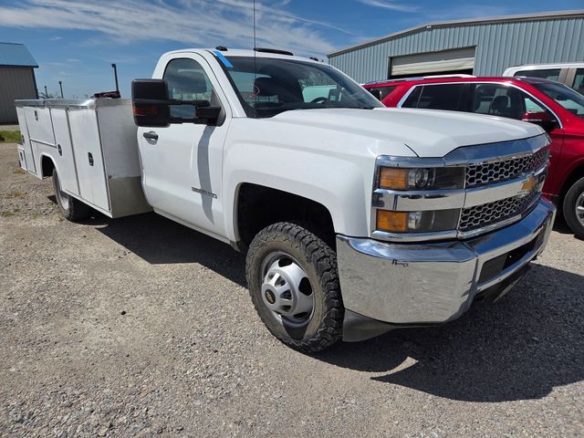 Summit White 2019 Chevrolet Silverado 3500HD Chassis Pickup Truck Four-Wheel Drive 6-Speed Automatic Overdrive
