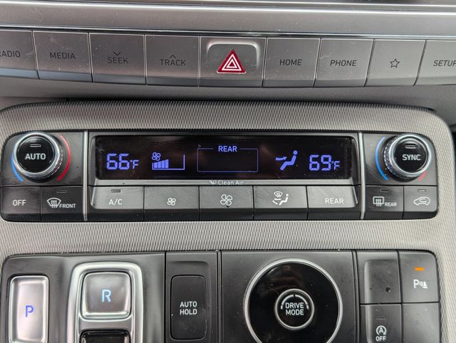 Used 2020 White Hyundai SEL image 22