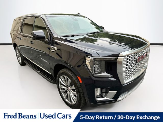 Midnight Blue Metallic 2021 GMC Yukon XL SUV / Crossover Four-Wheel Drive 