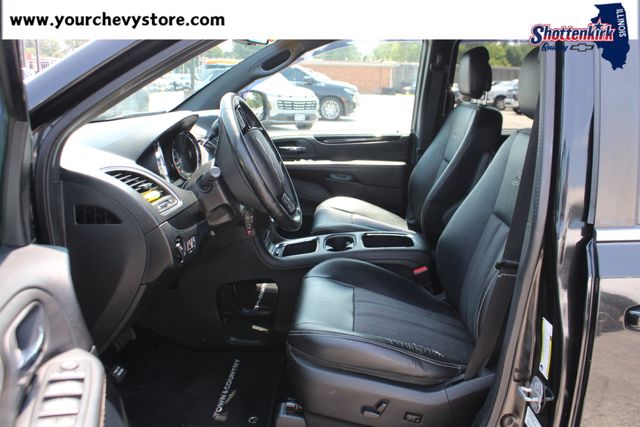 Used 2014 Chrysler Town & Country Van