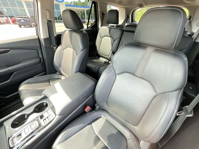 Used 2025 Honda Pilot SUV