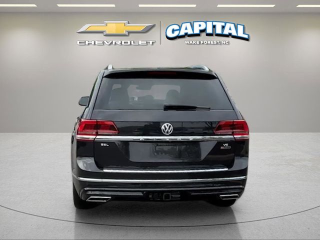 Used 2019 Black Volkswagen 3.6L V6 SEL R-Line image 4