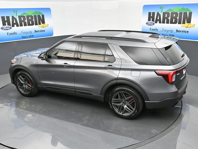 2025 Ford Explorer ST-Line photo