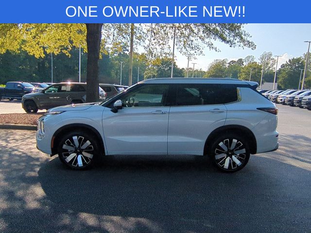 Used 2025 White Mitsubishi SEL image 2