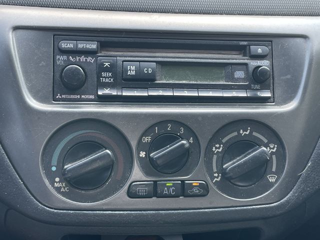 Used 2004 Red Mitsubishi Ralliart image 16