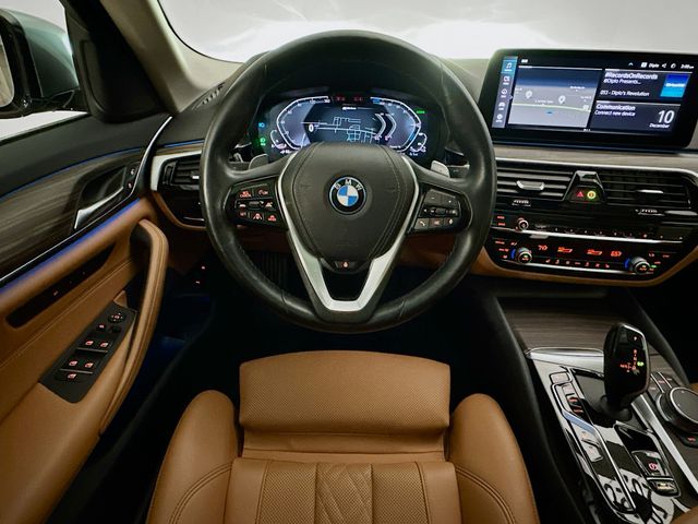 2022 BMW 5 Series 530e iPerformance 11