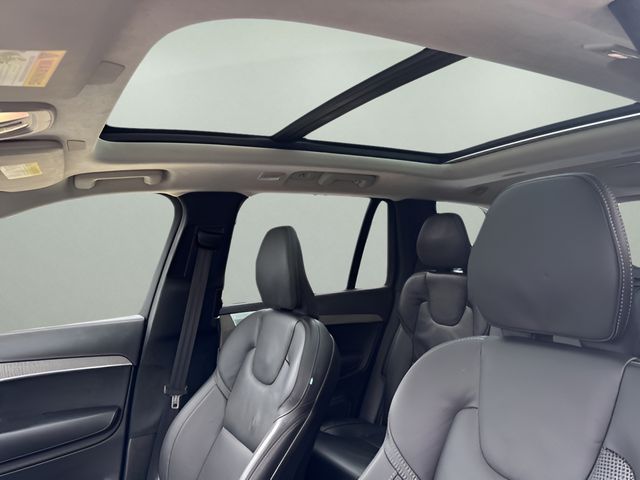 2025 Volvo XC90 T8 photo 15