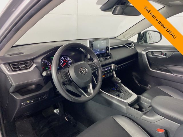 2021 Toyota RAV4 XLE Premium 3