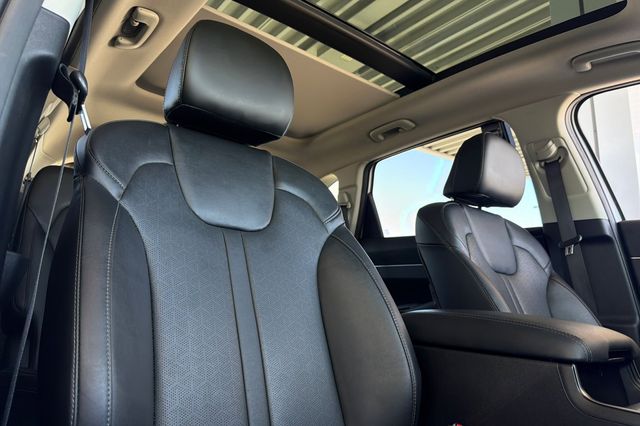 Used 2023 Kia Sorento SUV