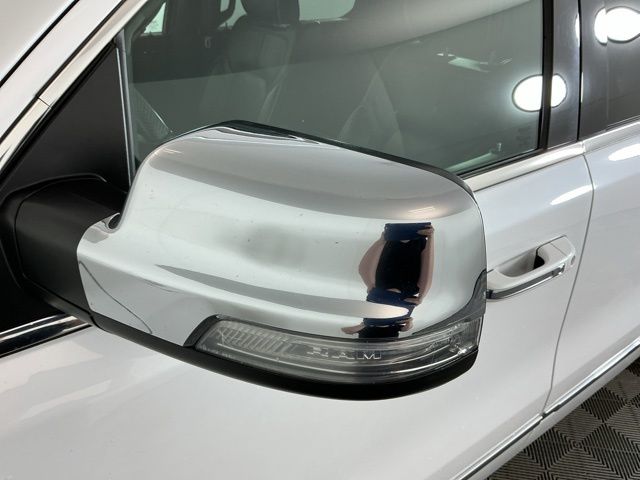Used 2021 Off-white Ram Limited image 9