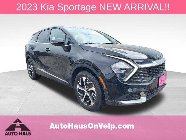Ebony Black 2023 Kia Sportage EX FWD SUV / Crossover Front-Wheel Drive 8-Speed Automatic