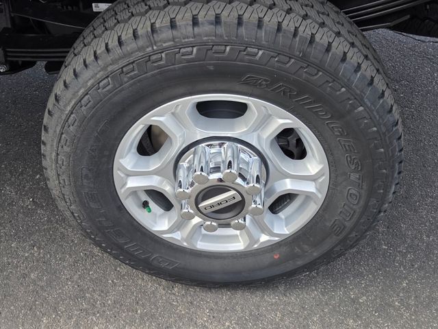 New 2026 Ford Super Duty F-350 Crew Cab 8' Box XLT