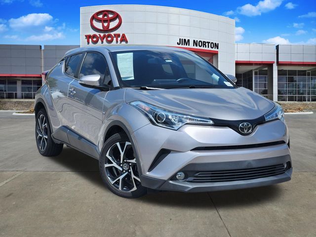 2018 Toyota C-HR XLE Premium's photo