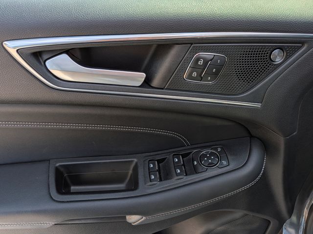2020 Ford Edge Titanium - 10