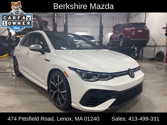 2024 Volkswagen Golf R R's photo