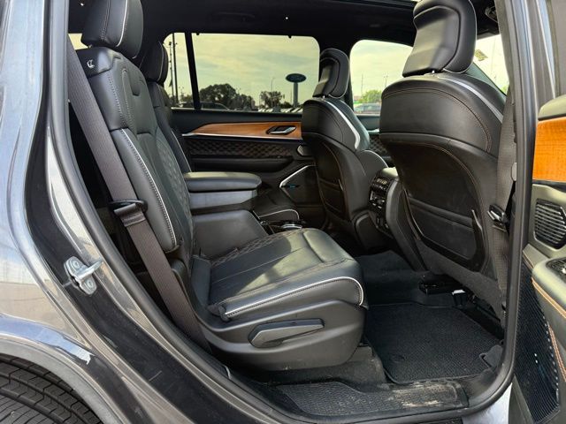 2024 Baltic Gray Metallic Clearcoat Jeep Grand Cherokee L Summit 4X4 SUV