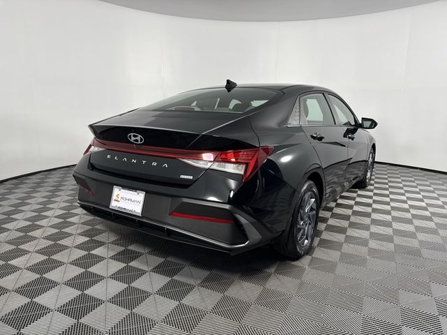 New 2025 Hyundai Elantra Hybrid For Sale in Indianapolis, IN