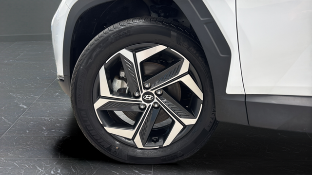 Used 2024 White Pearl Hyundai SEL Convenience image 35
