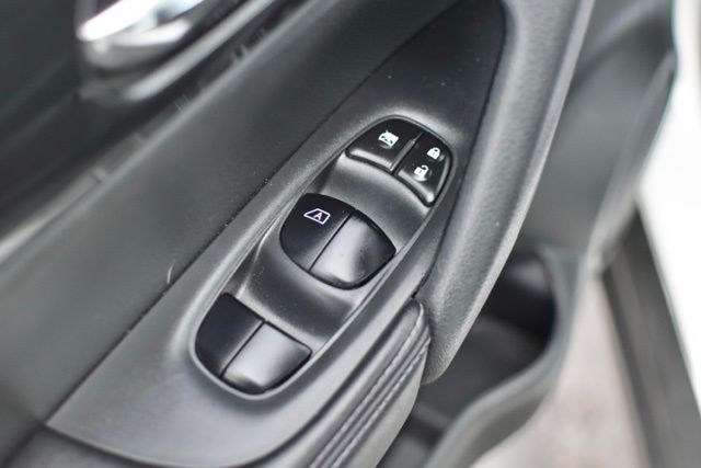 Used 2017 Nissan Rogue SL 4D Sport Utility