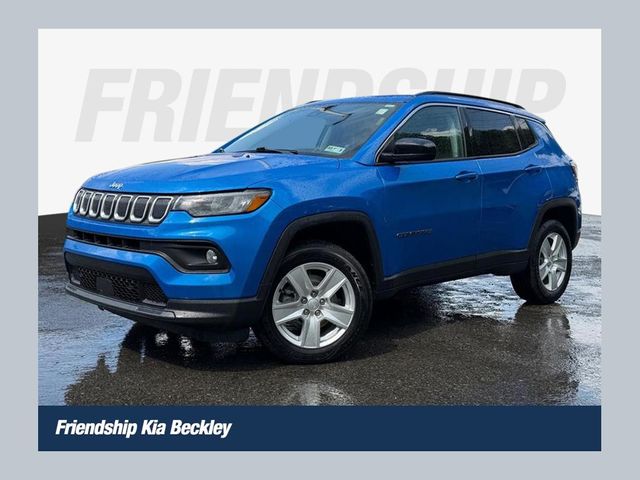 Laser Blue Pearlcoat 2022 Jeep Compass SUV / Crossover Four-Wheel Drive 9-Speed Automatic