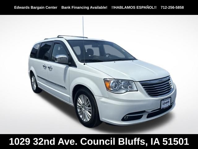 2012 Chrysler Town & Country Limited FWD