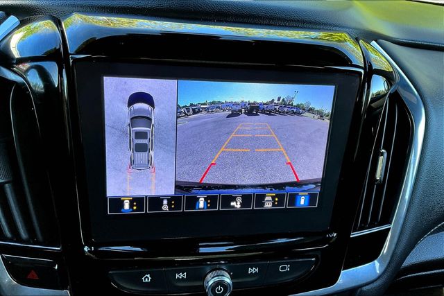 2022 Chevrolet Traverse Premier photo