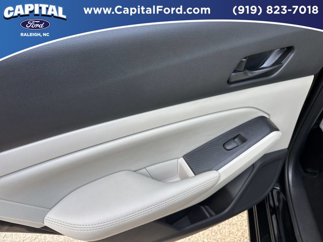 Used 2025 Black Nissan 2.5 SV image 17