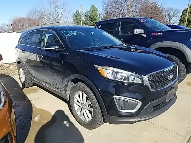 Used 2016 Kia Sorento L with VIN 5XYPG4A32GG004095 for sale in Quincy, IL