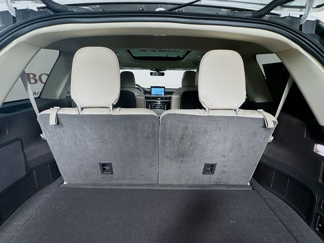 2022 Pristine White Metallic Tri-Coat Lincoln Aviator Reserve RWD SUV