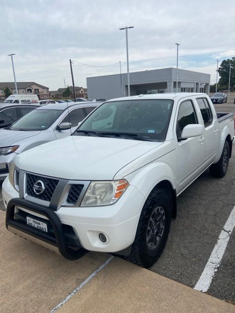 Glacier White 2016 Nissan Frontier Pickup Truck Four-Wheel Drive 5-Speed Automatic Overdrive