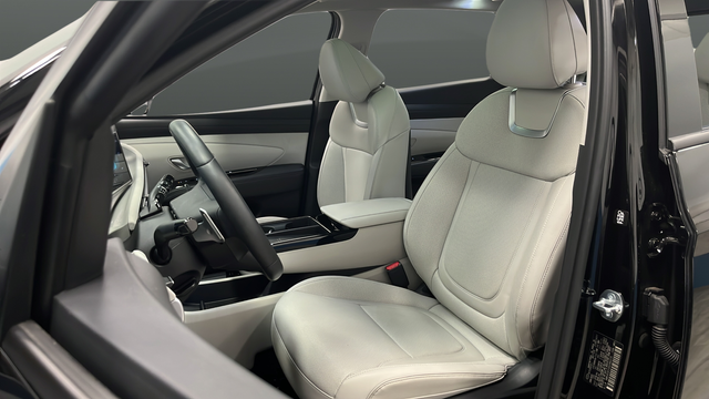 Used 2025 Ash Black Hyundai Limited image 9