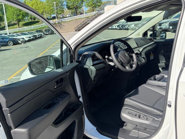 new 2026 Honda Odyssey car, priced at $42,508