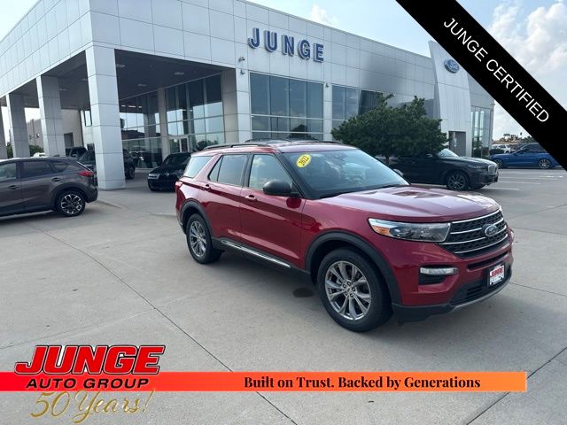 Rapid Red Metallic Tinted Clearcoat 2022 Ford Explorer SUV / Crossover All-Wheel Drive Automatic