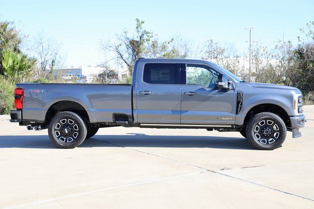 2026 Ford F-250SD Platinum - 3