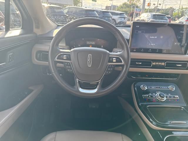 2022 Lincoln Nautilus Standard photo
