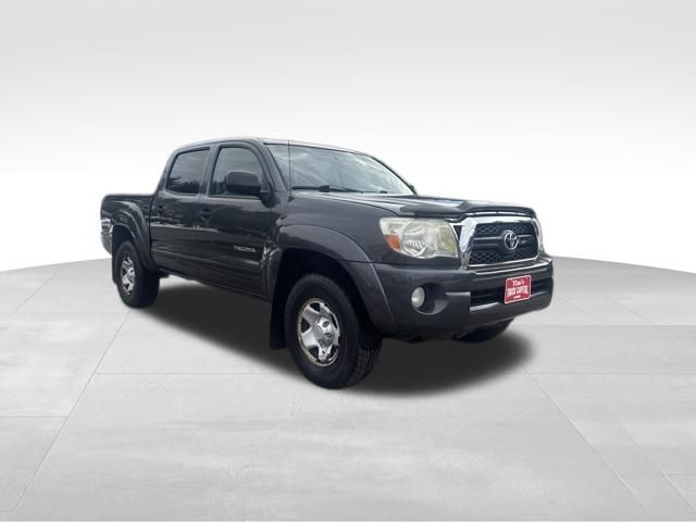 Magnetic Gray Metallic 2011 Toyota Tacoma Pickup Truck Four-Wheel Drive 5-Speed Automatic Overdrive