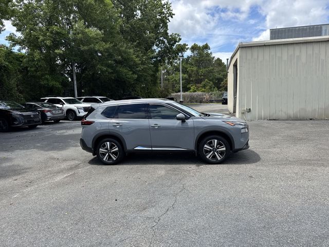 Used 2022 Gray Nissan SL image 4
