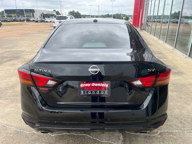 Used 2024 Nissan Altima Sedan