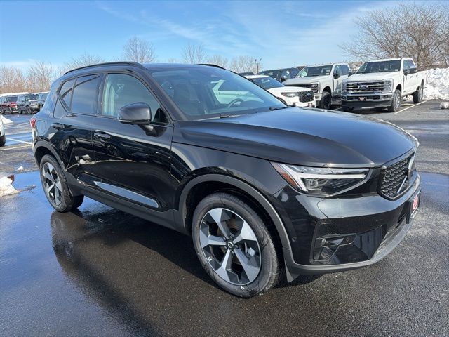 2026 Volvo XC40 B5 Plus