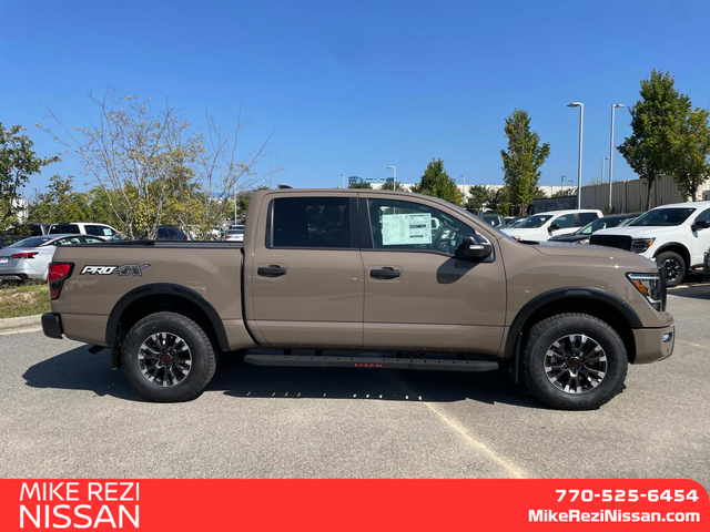 2024 Nissan Titan PRO-4X 2