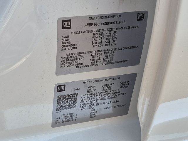 Used 2024 White Chevrolet LTZ image 38