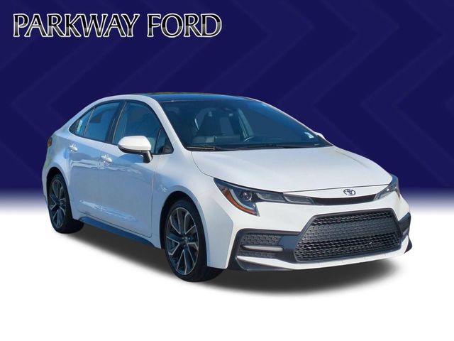 Used 2021 White Toyota SE image 7